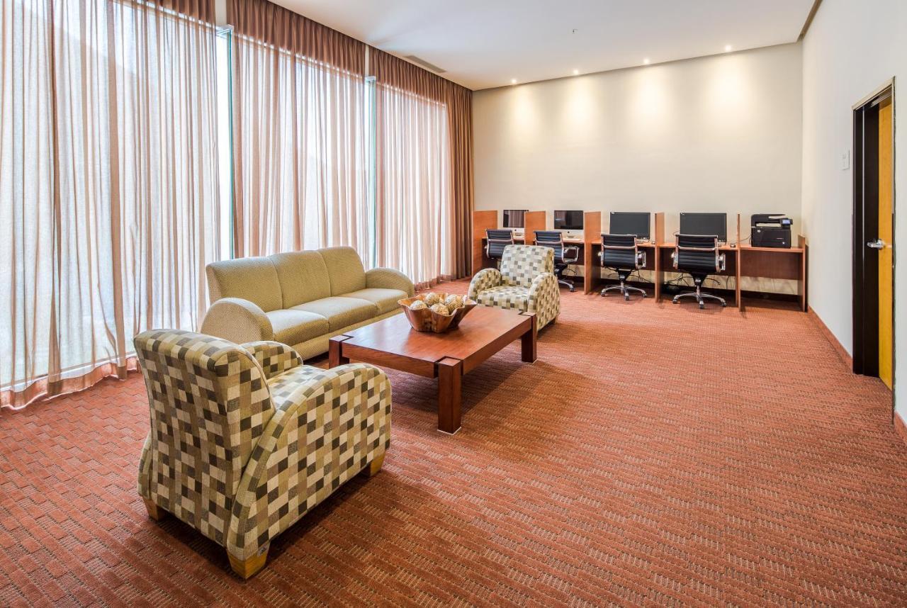 Crowne Plaza Monterrey Aeropuerto, An Ihg 5*